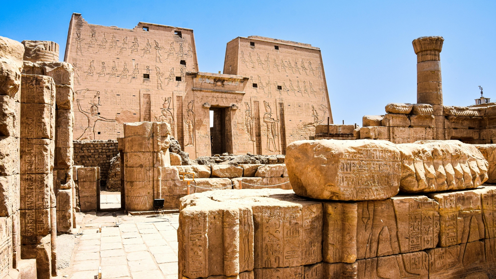 edfu_horusztemplom